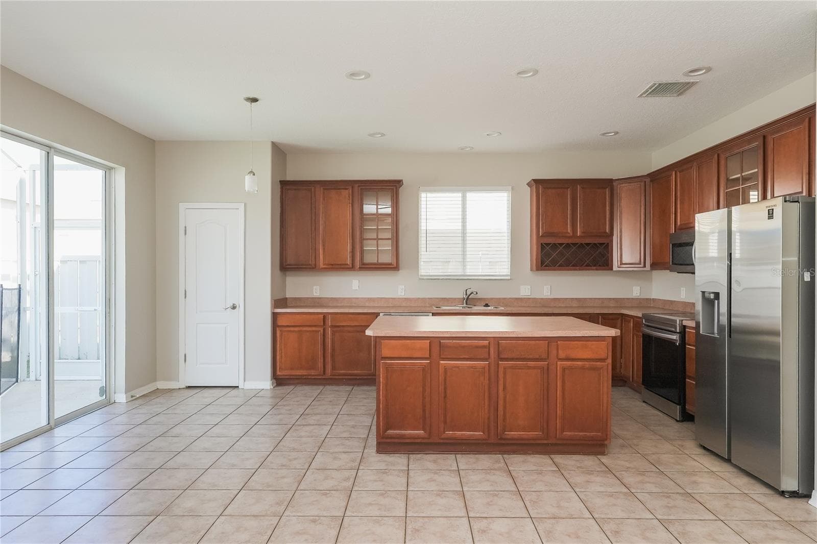 12125 Fox Bloom Ave photo 3