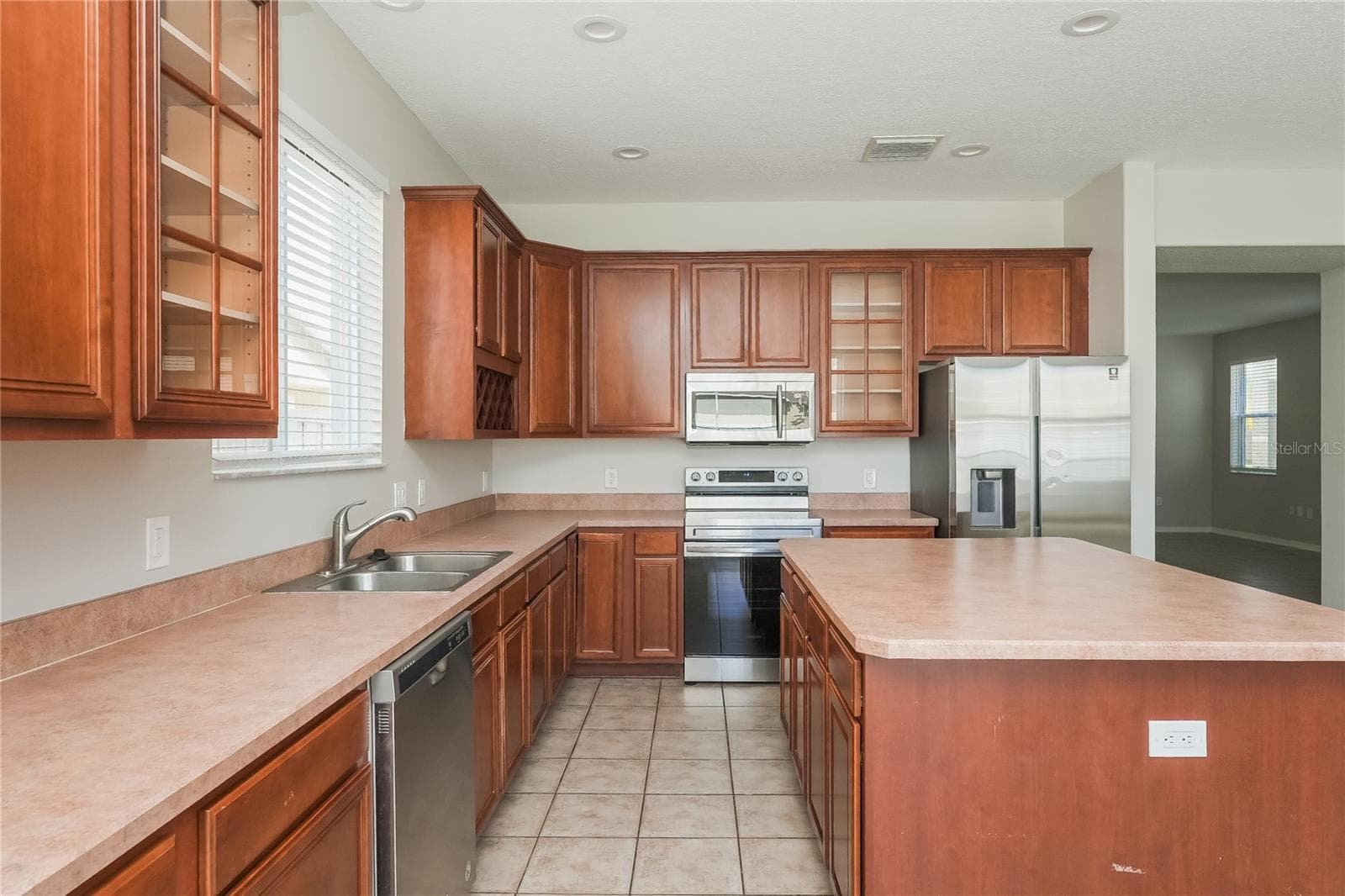 12125 Fox Bloom Ave photo 4