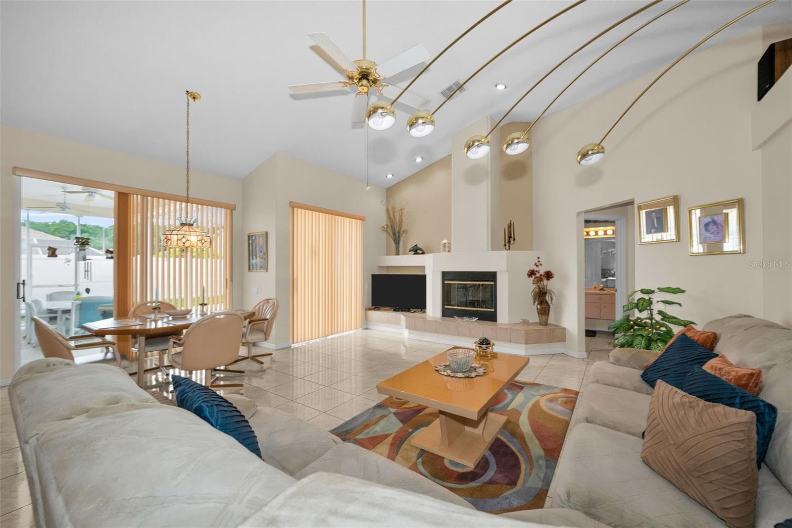 7405 Evesborough Ln photo 2