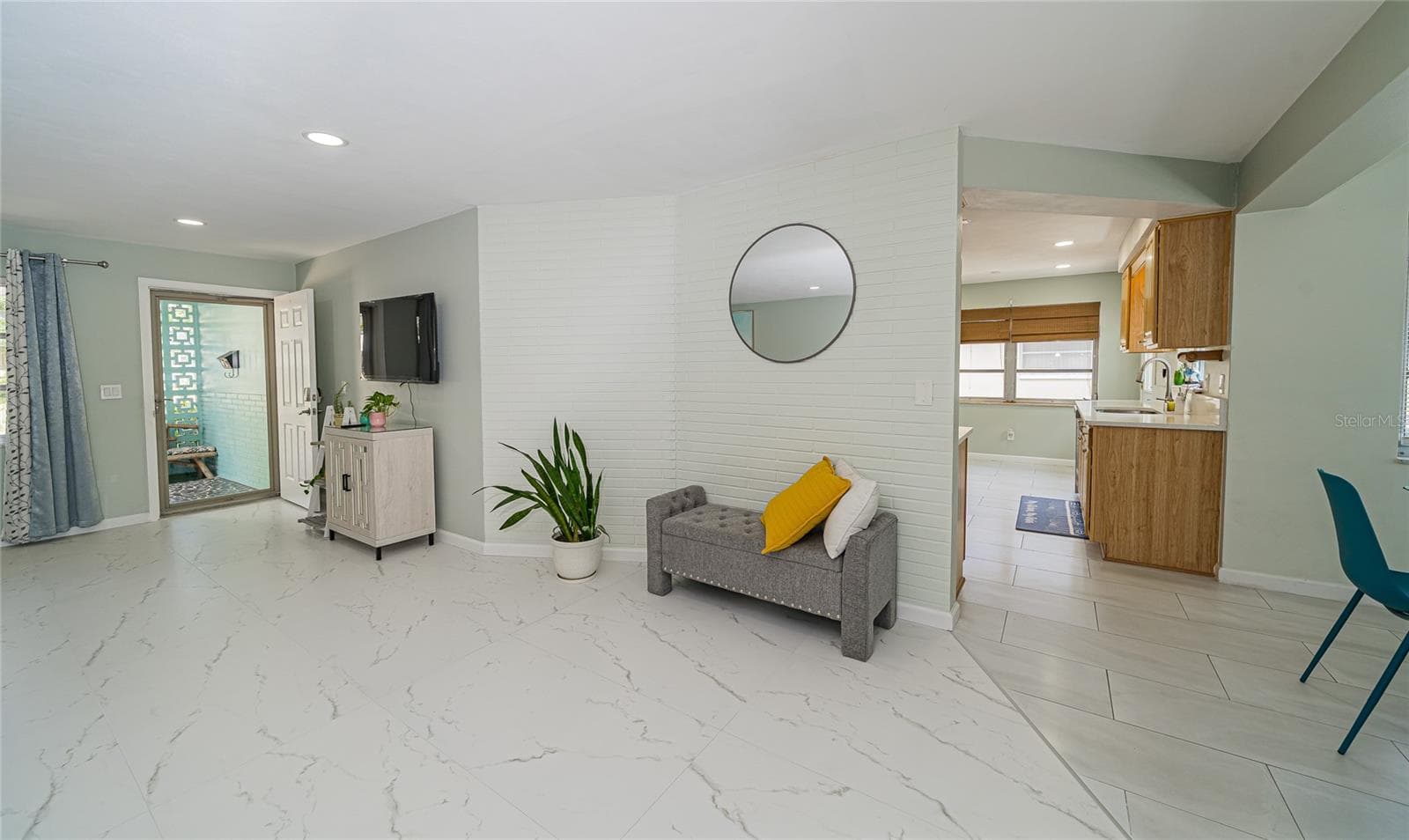 2063 Dunston Cove Rd photo 4