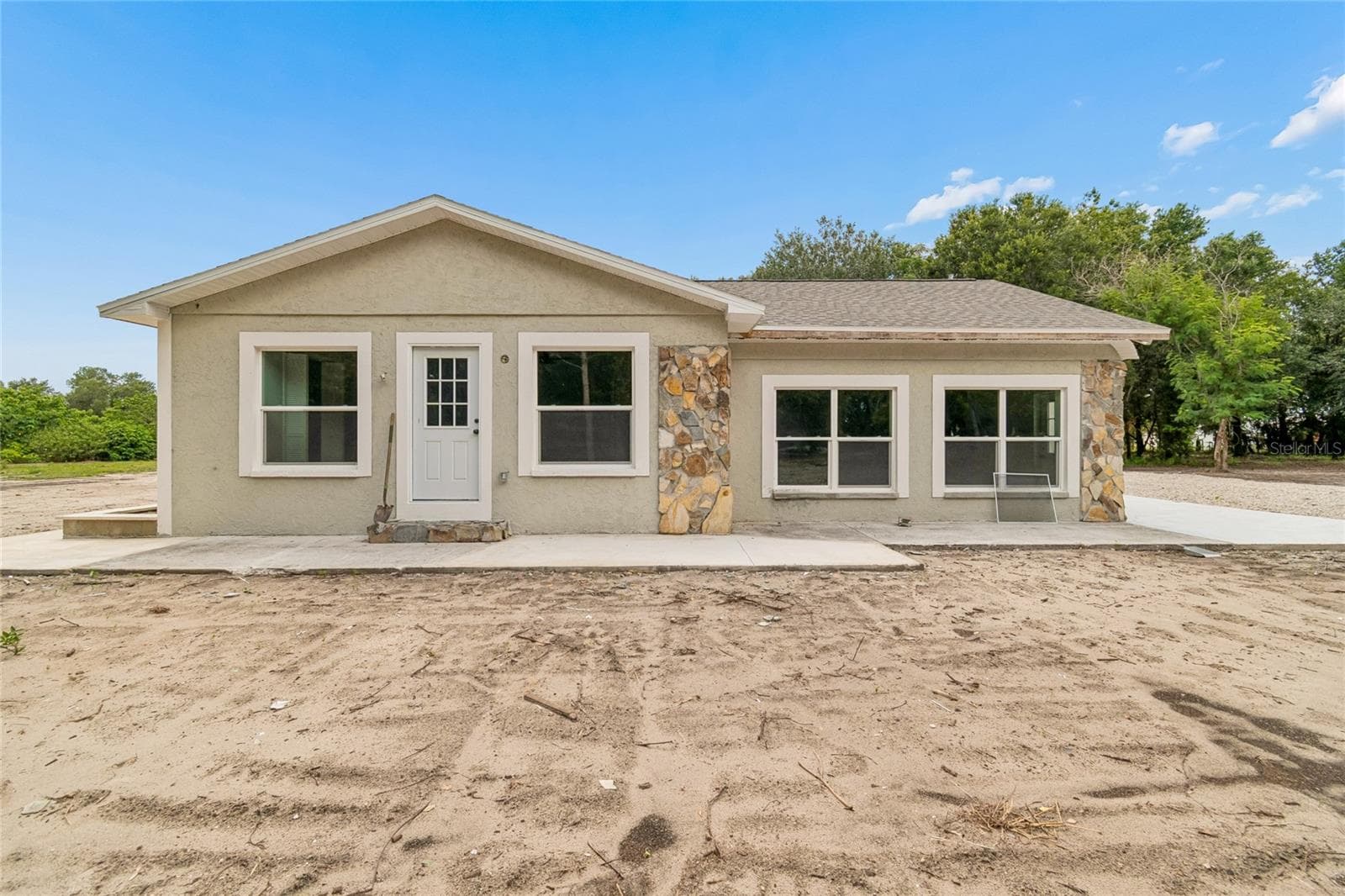 15628 Carlton Lake Rd photo 2