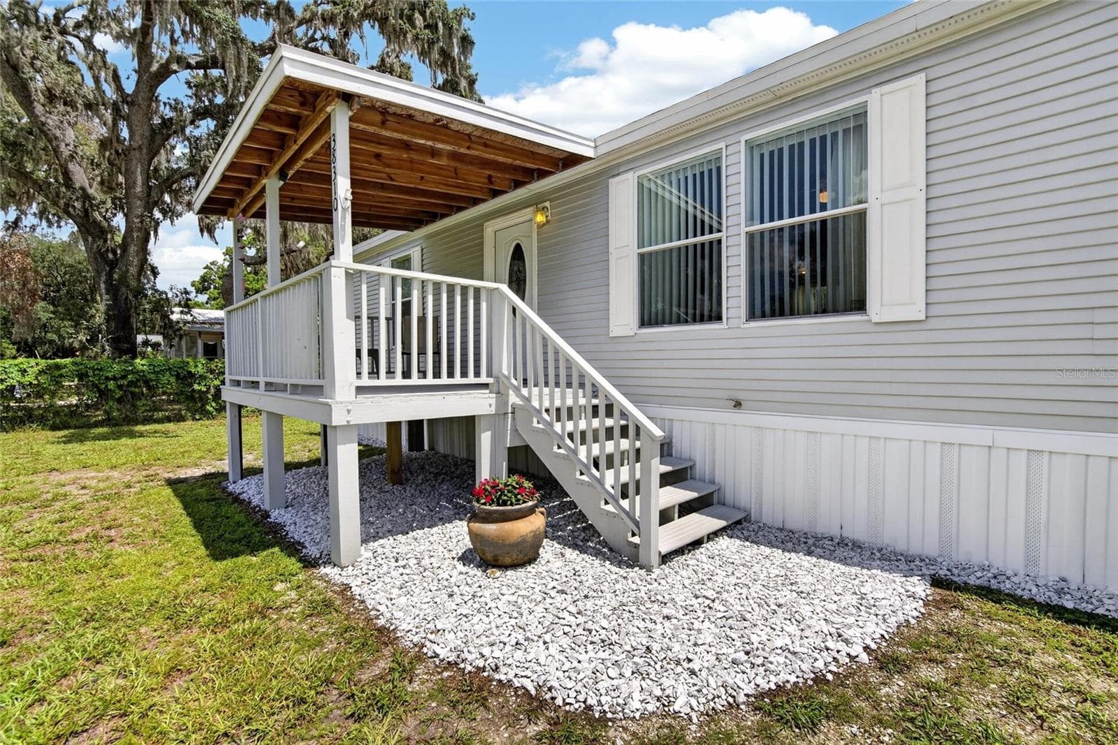 38310 Pear CT photo 4