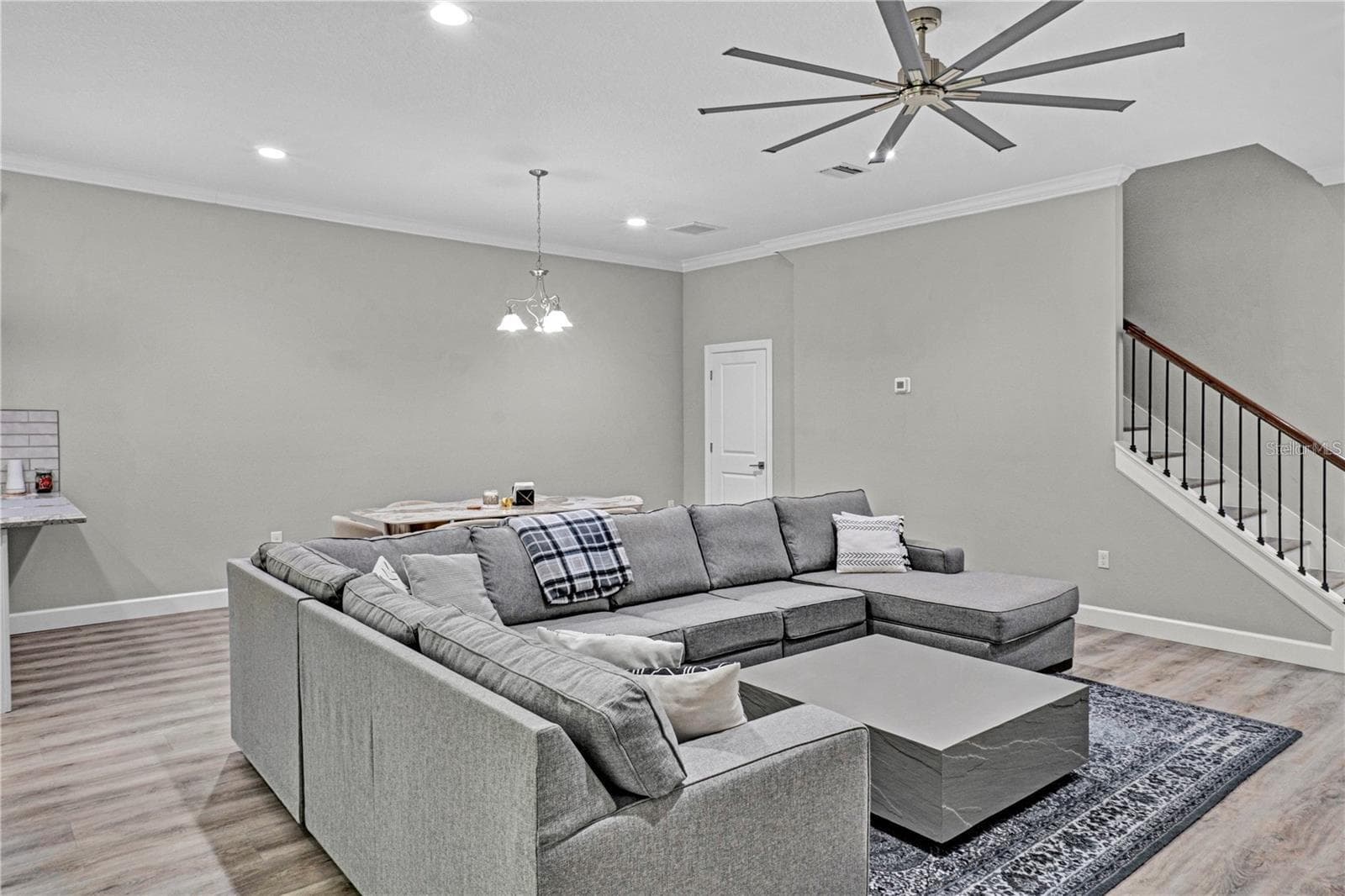 746 Grand Cypress Ln photo 2