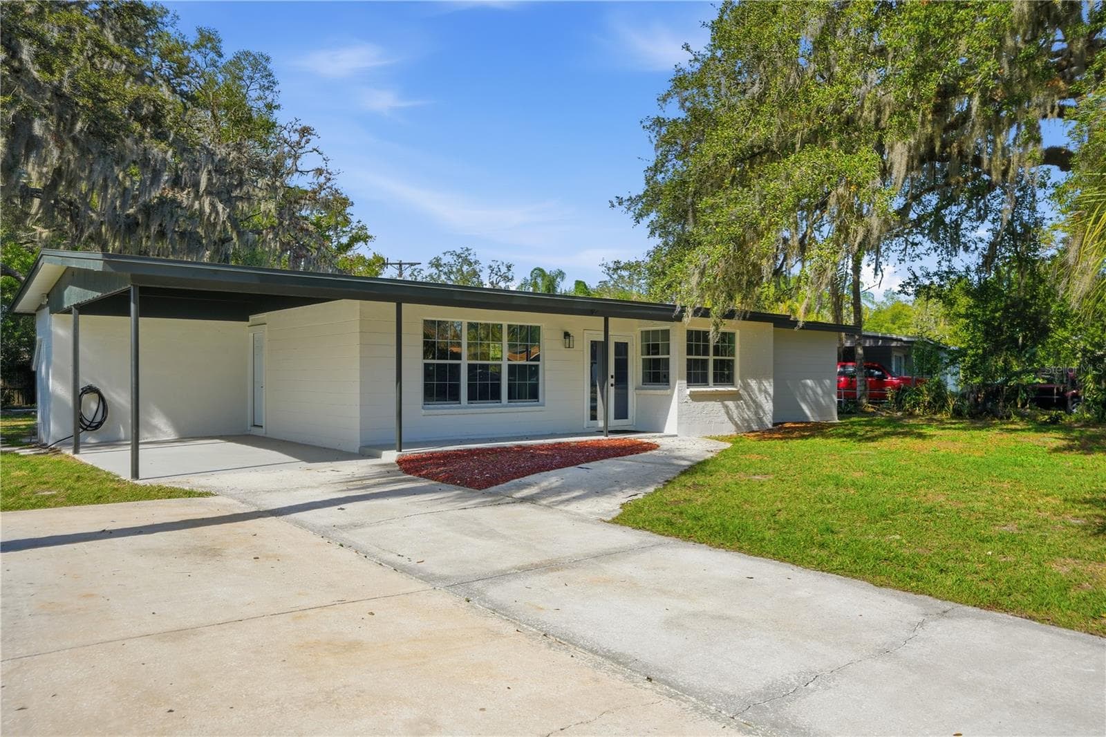 707 Aberdeen Cir photo 3