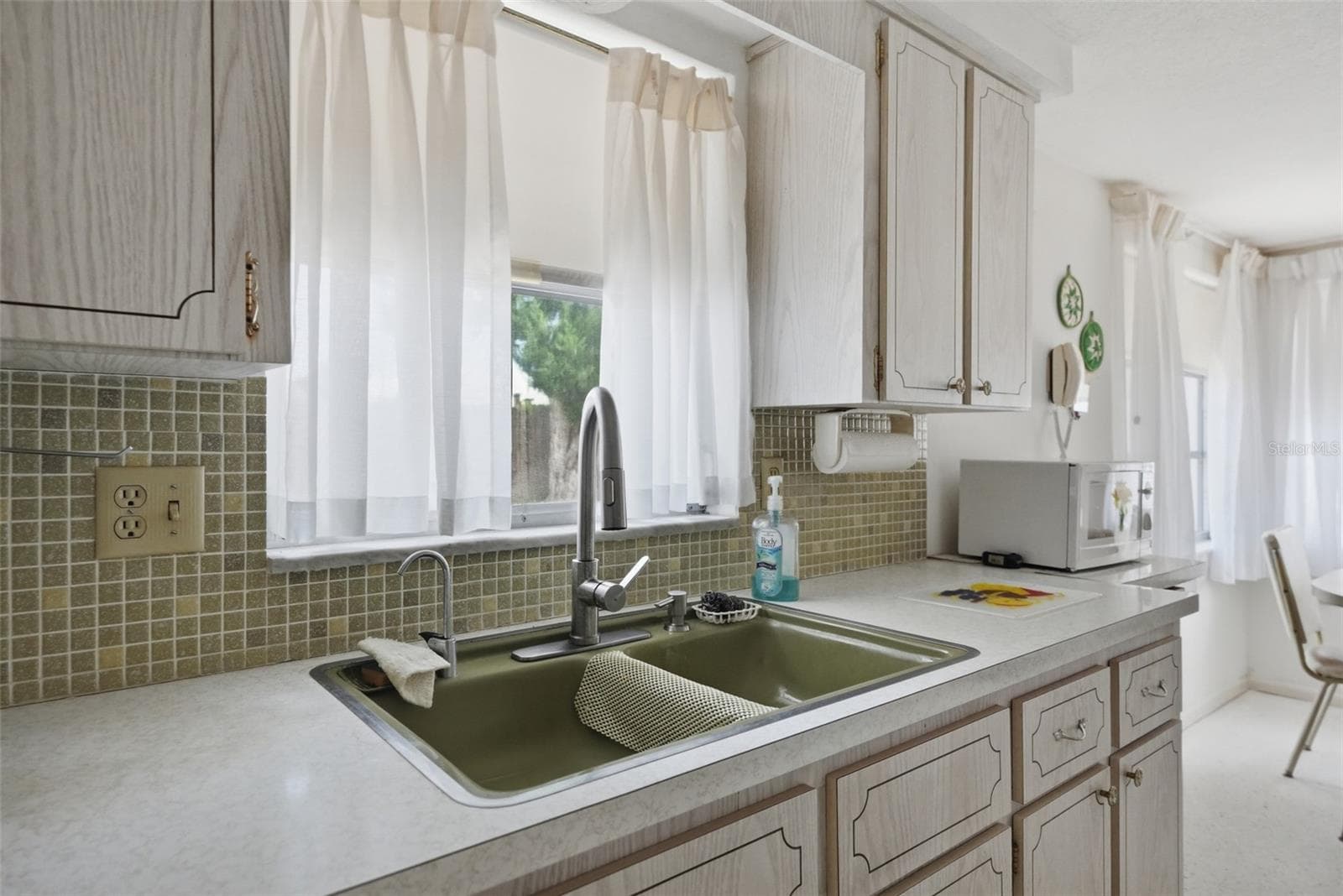 1207 Lodestar Dr photo 4