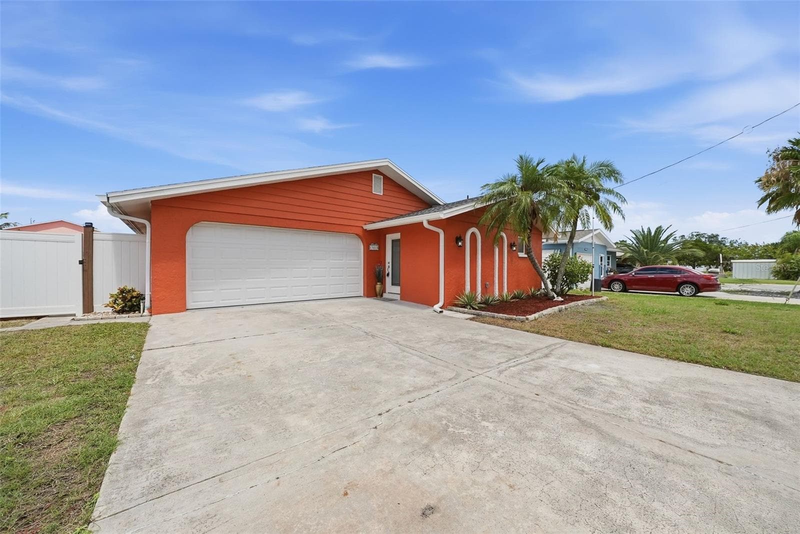 13815 Plumosa Ave photo 3