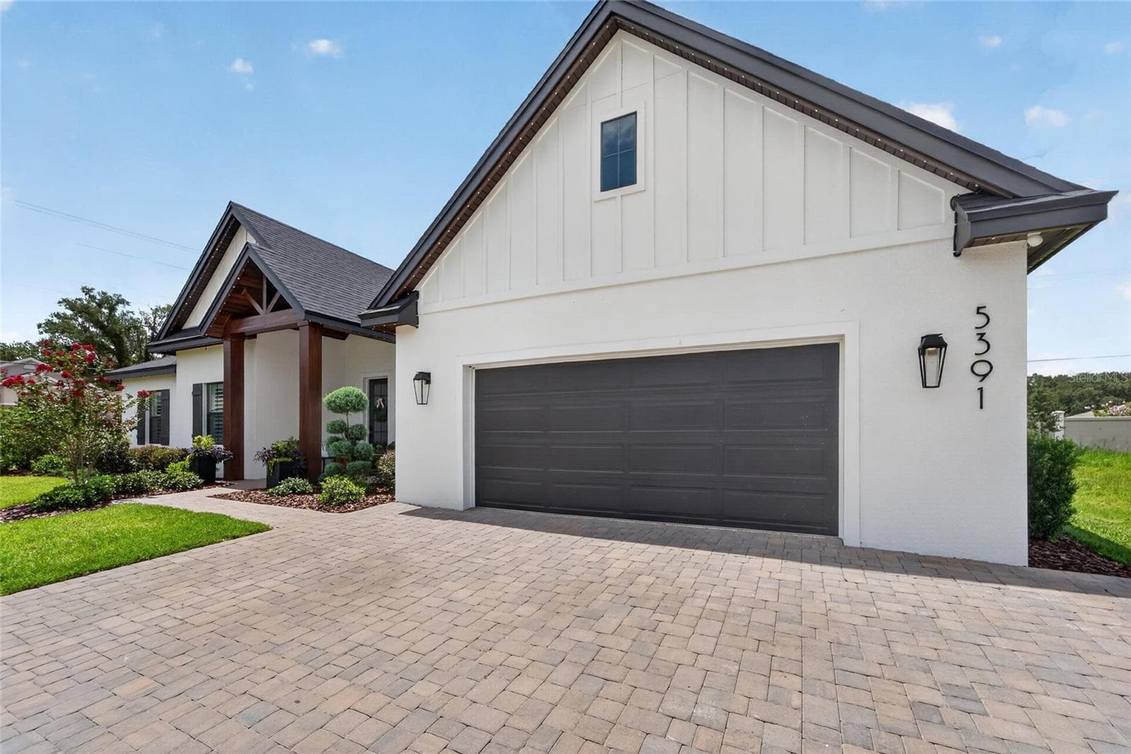 5391 Clubhouse Hills Ln photo 3