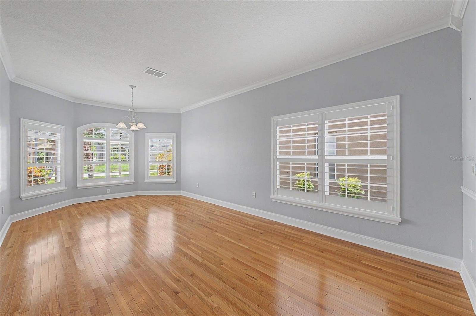 2811 Ravendale Ln photo 5