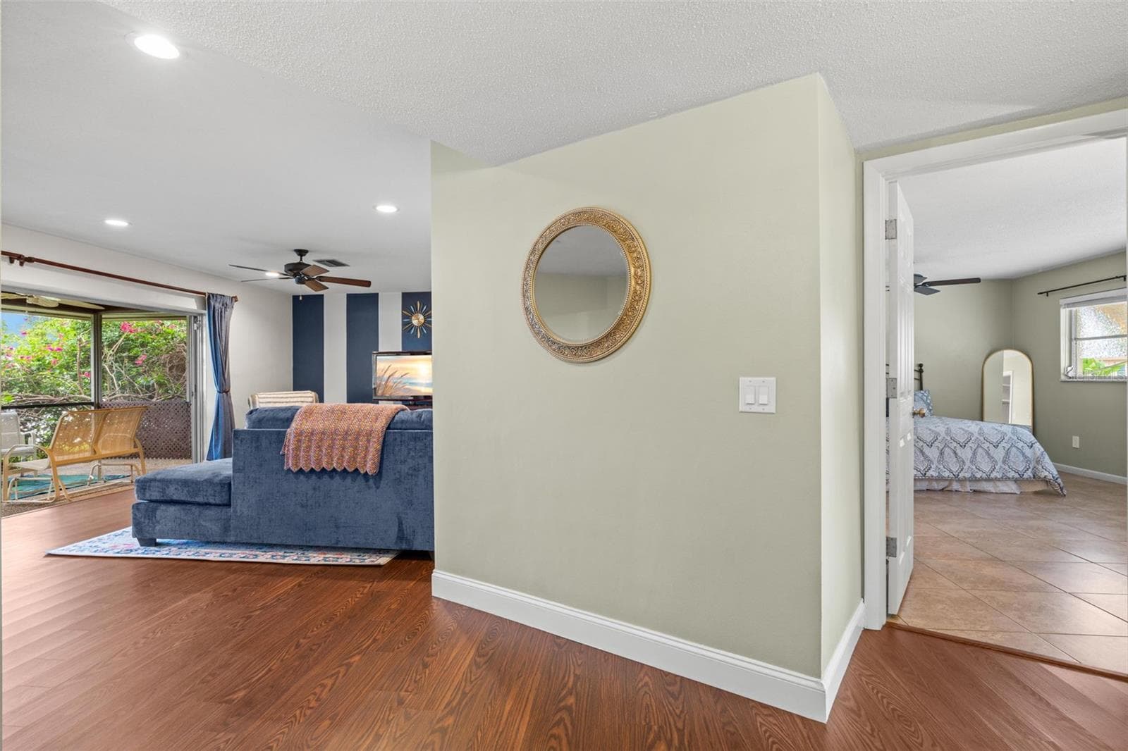 6729 Tequesta Dr photo 4