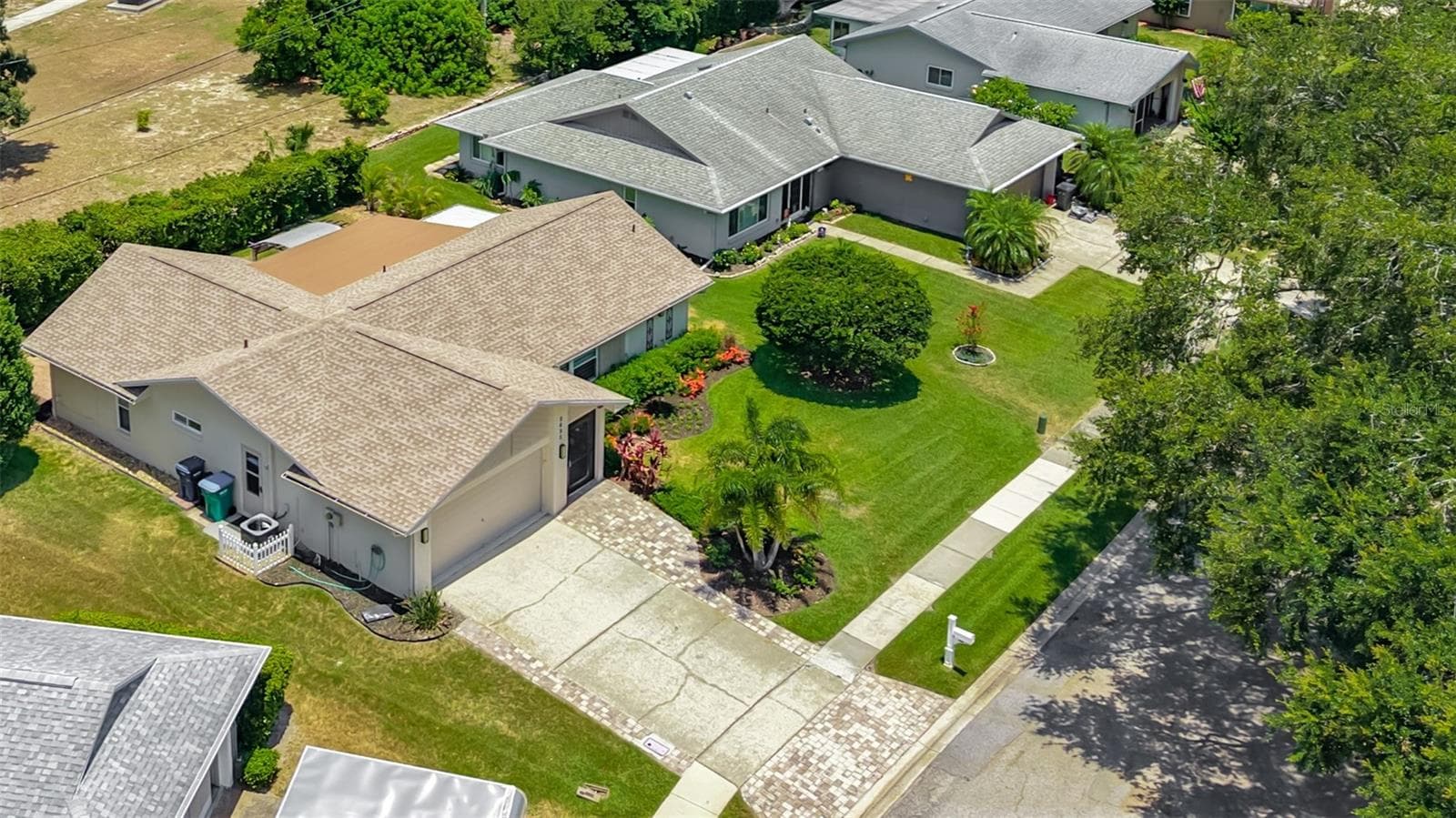 2632 Camille Dr photo 3