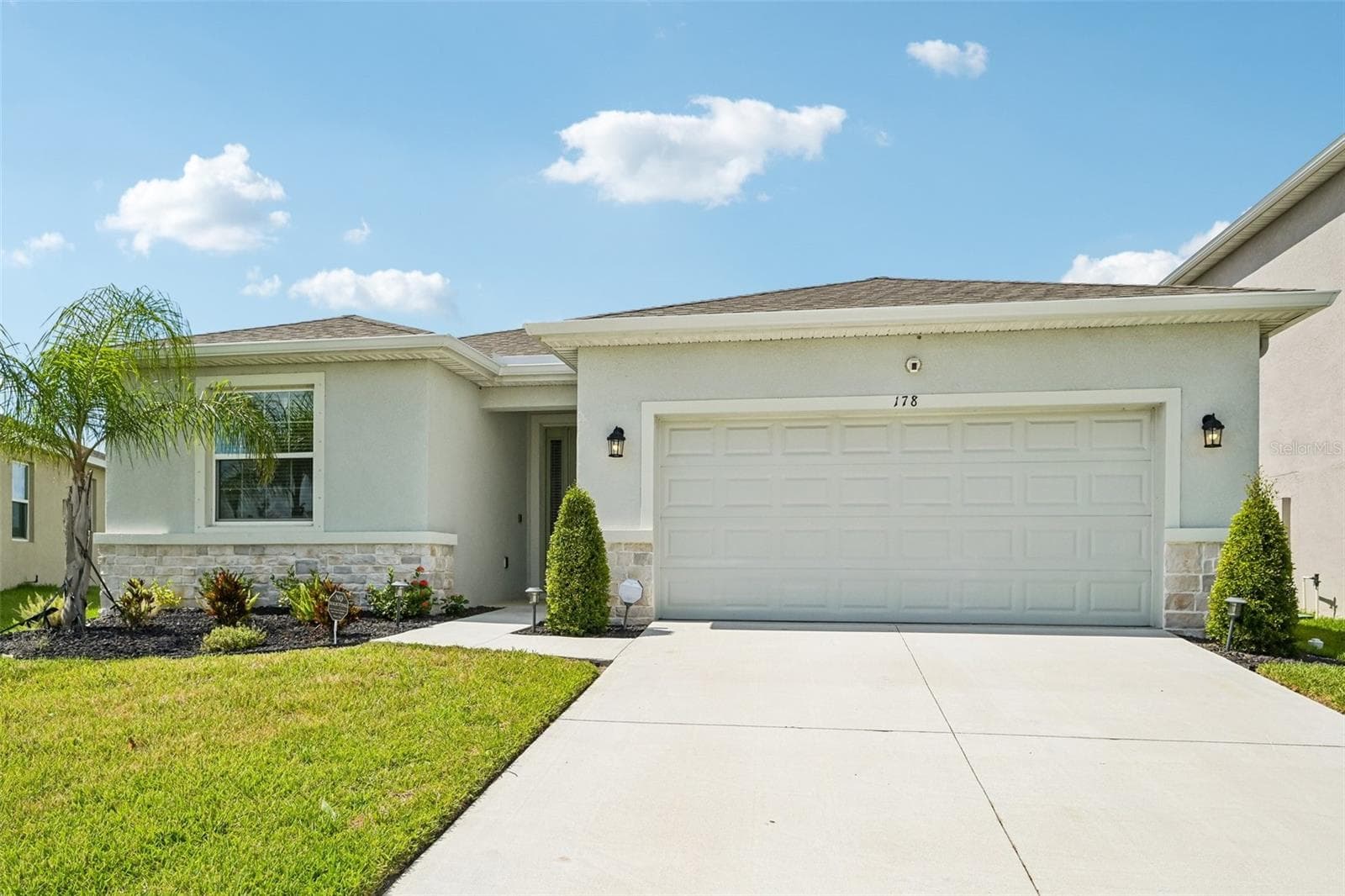 178 Mangrove Manor Dr photo 3