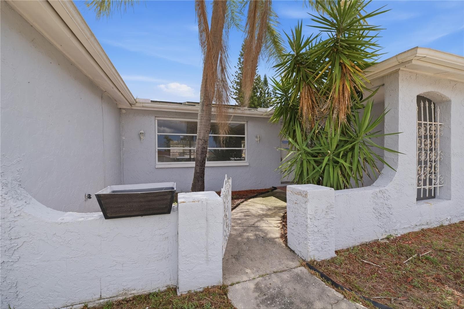 9720 Rainbow Ln photo 5