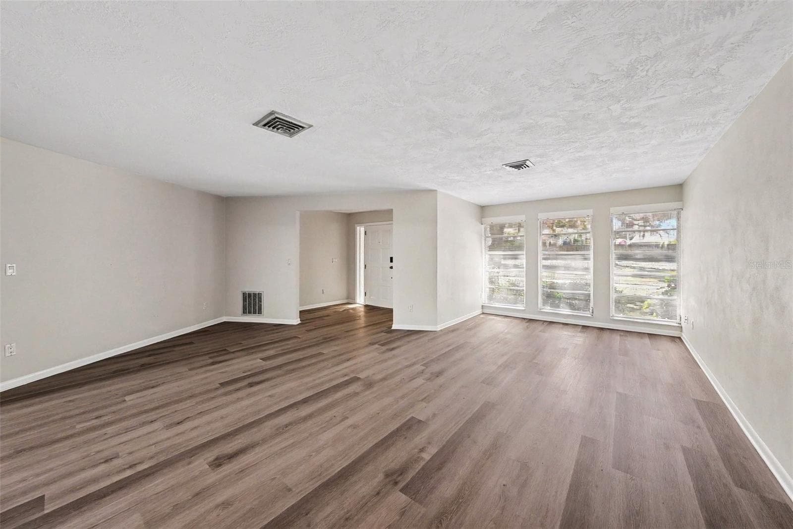 209 15th St photo 5