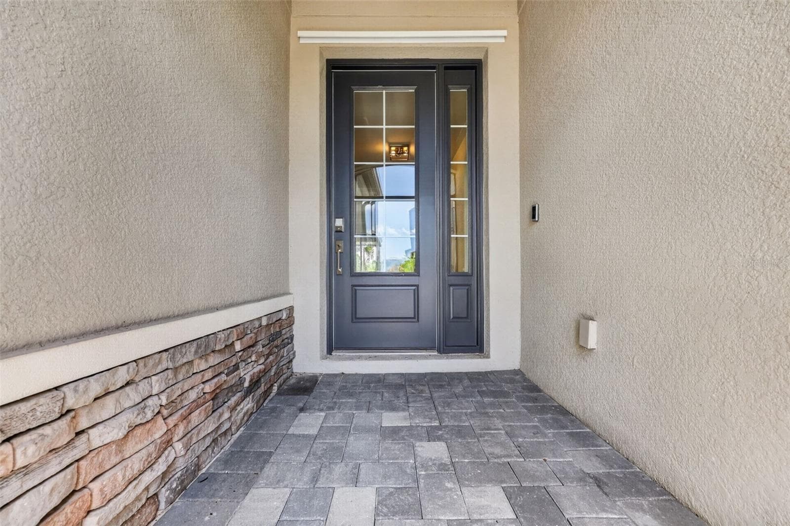 4881 Seafoam Trl photo 3