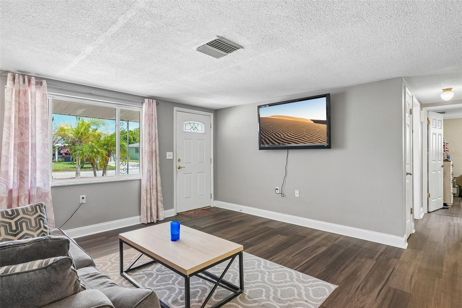 1133 Grand Blvd photo 2