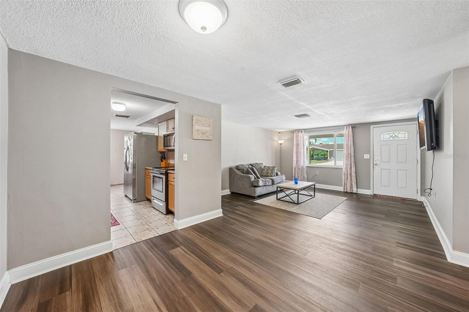 1133 Grand Blvd photo 4