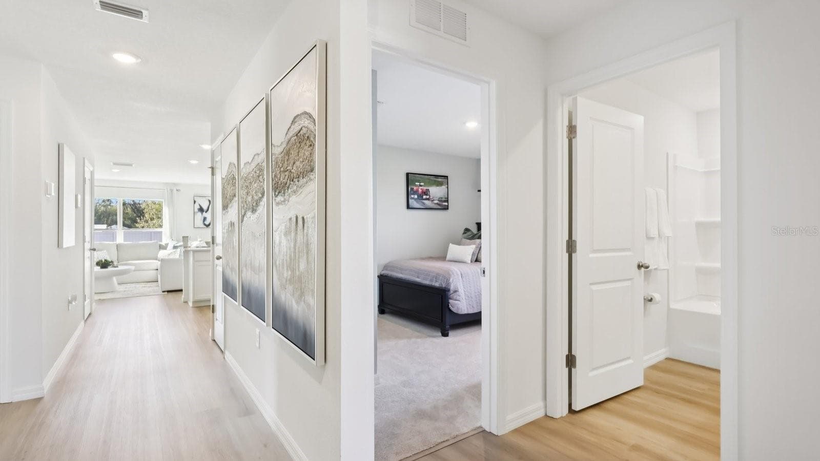 1015 Gum Spring CT photo 2