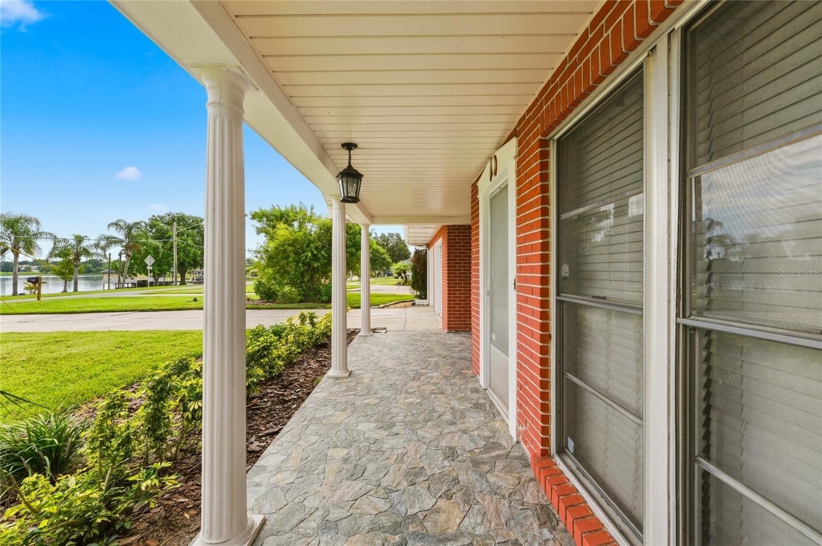 1475 S Lake Howard Dr photo 4