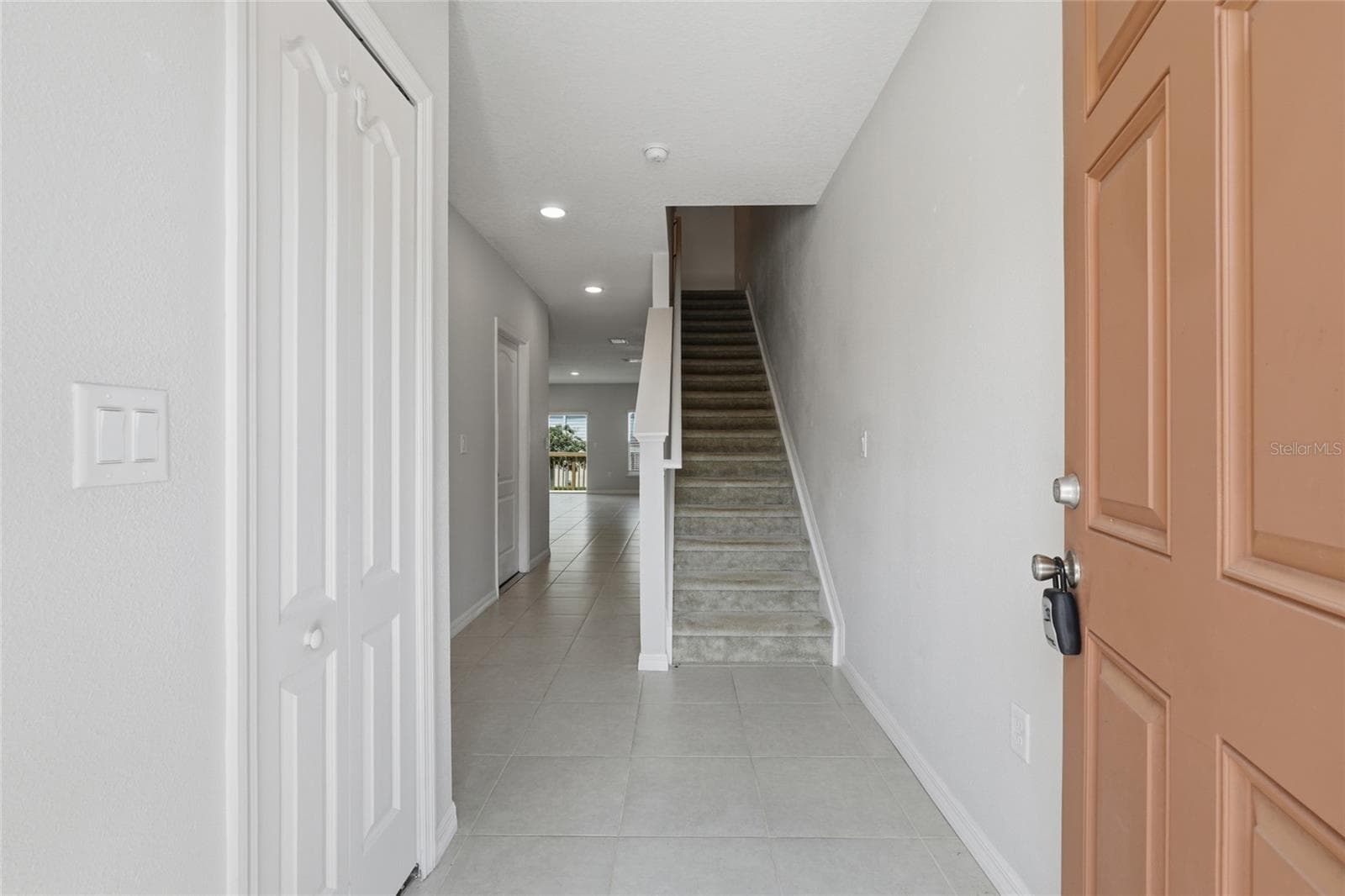 3857 Hampstead Ln photo 2