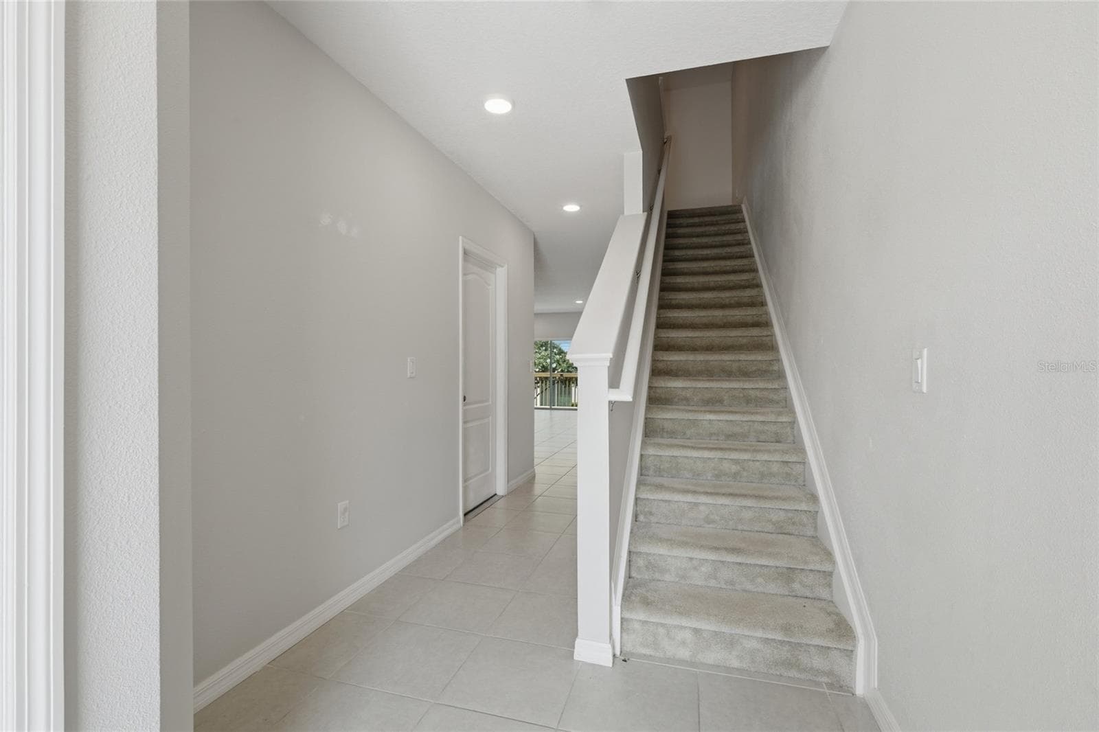 3857 Hampstead Ln photo 3