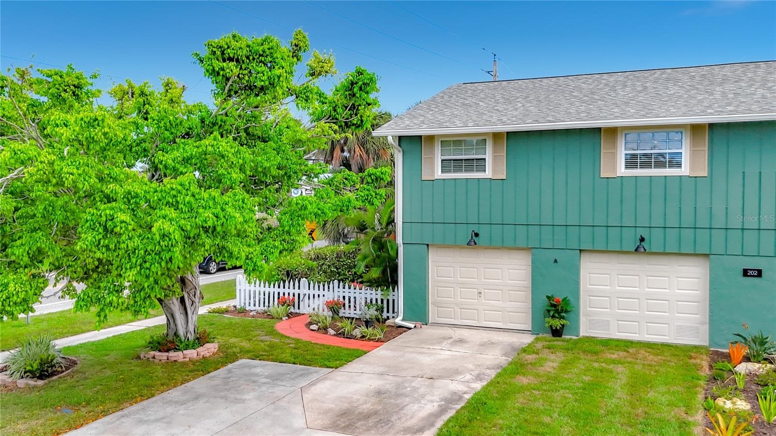 202 Peacock Ln #A photo 5