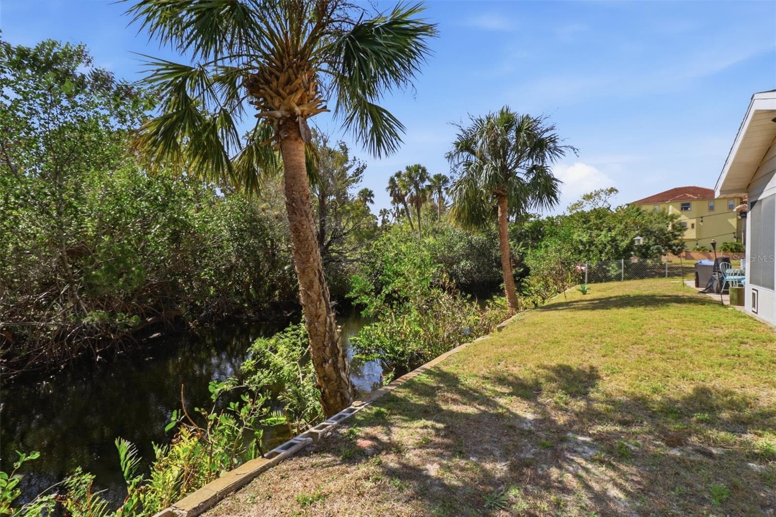 5728 Seabreeze Dr photo 4