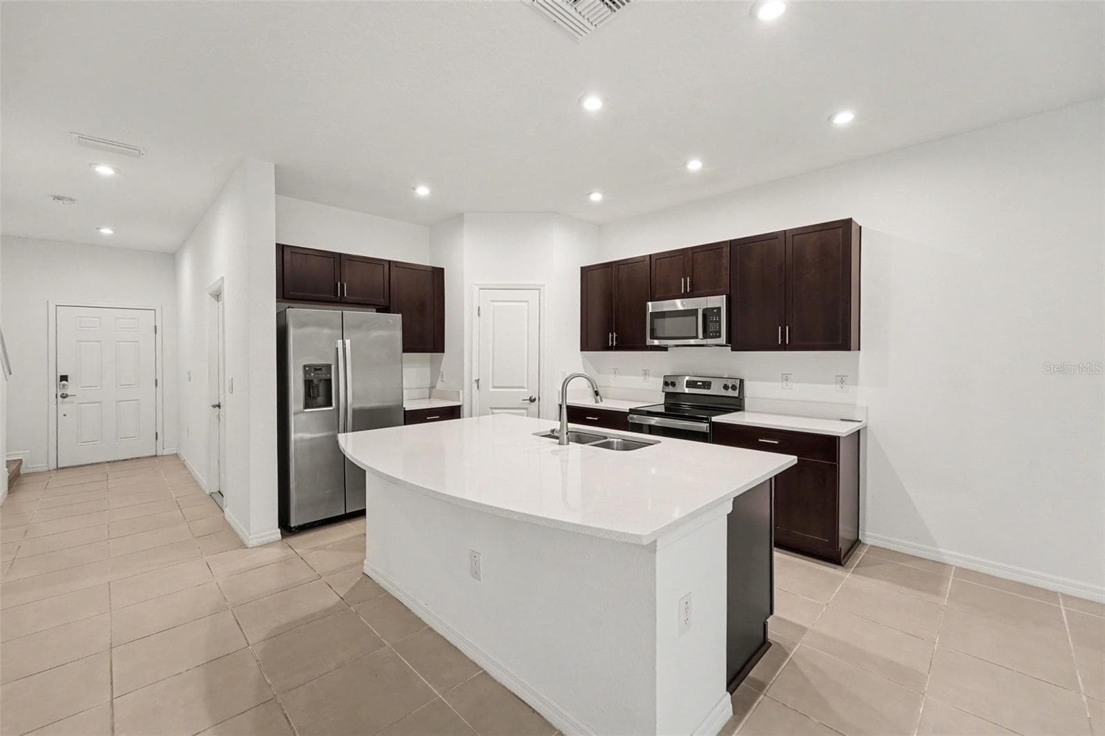 10573 Oakside Dr photo 3