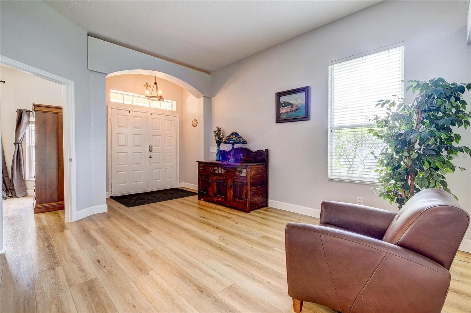 6462 Golden Leaf CT photo 3