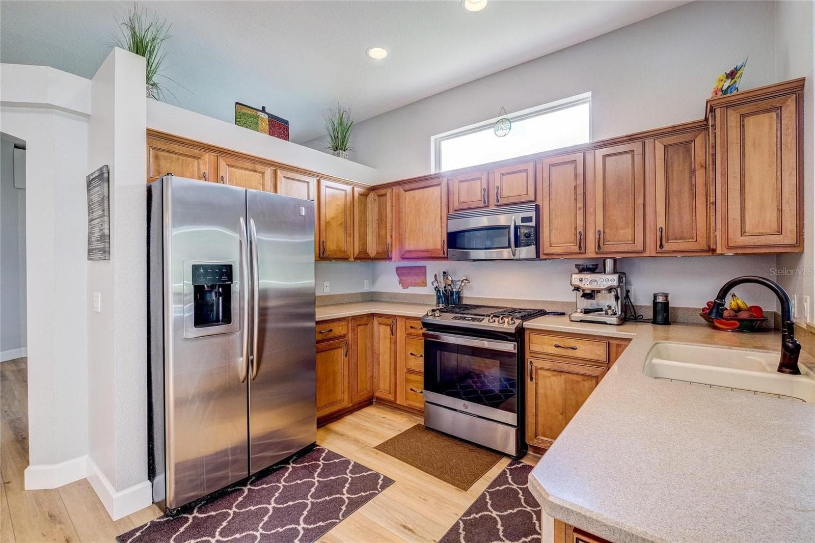 6462 Golden Leaf CT photo 4