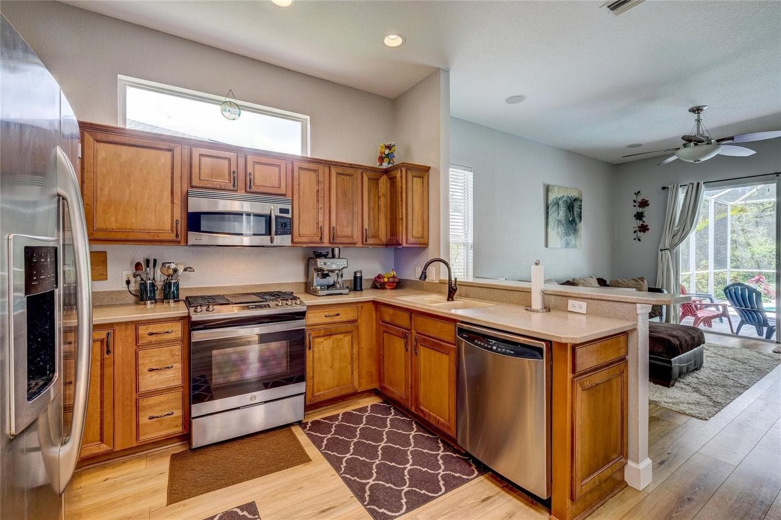 6462 Golden Leaf CT photo 5
