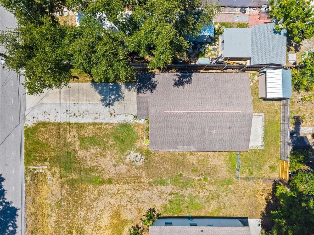 4050 Rockefeller Ave photo 4