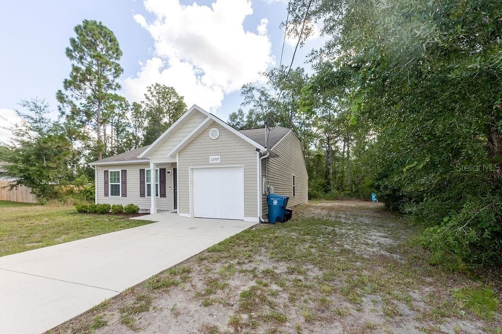 12307 Millington Ave photo 4
