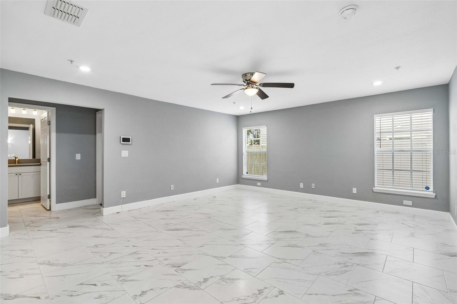 2613 Espana CT photo 4
