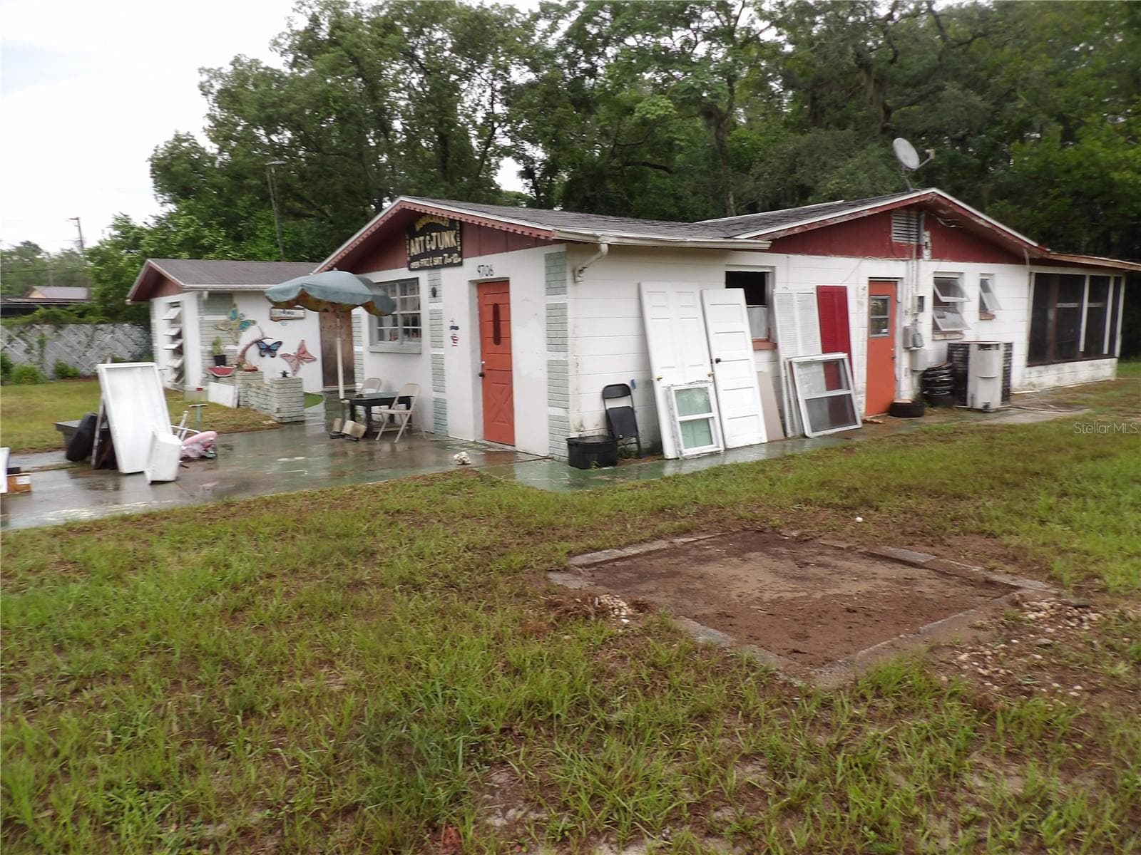 9706 Moon Lake Rd photo 3