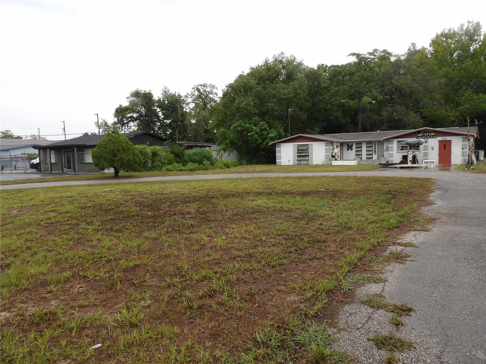 9706 Moon Lake Rd photo 4