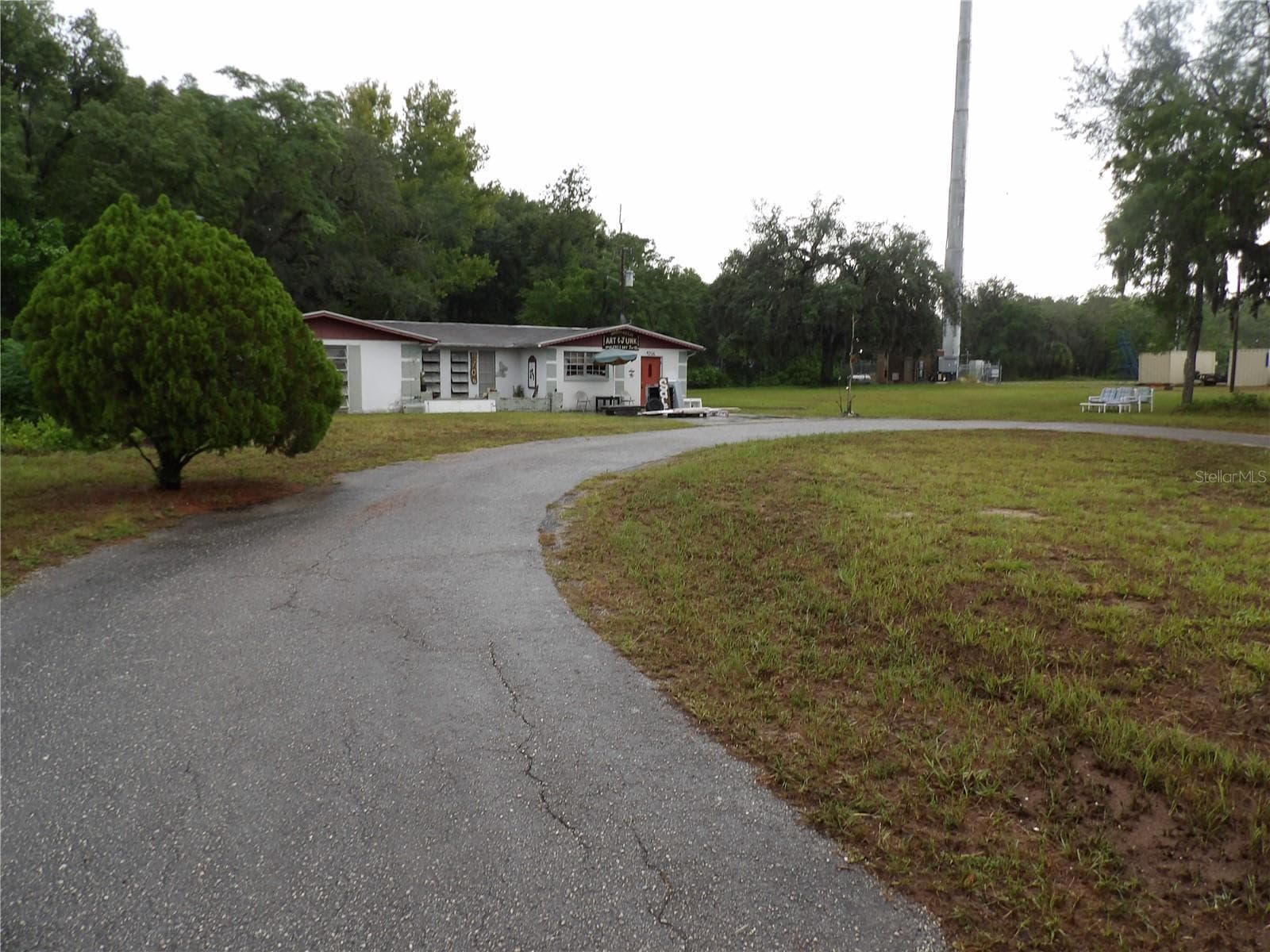 9706 Moon Lake Rd photo 5