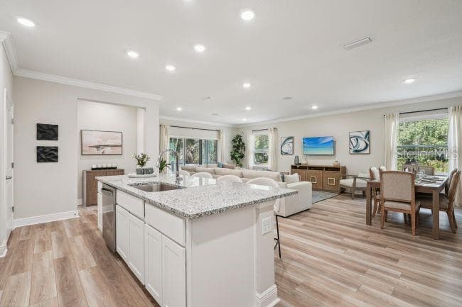 13077 Meinert Ave photo 4