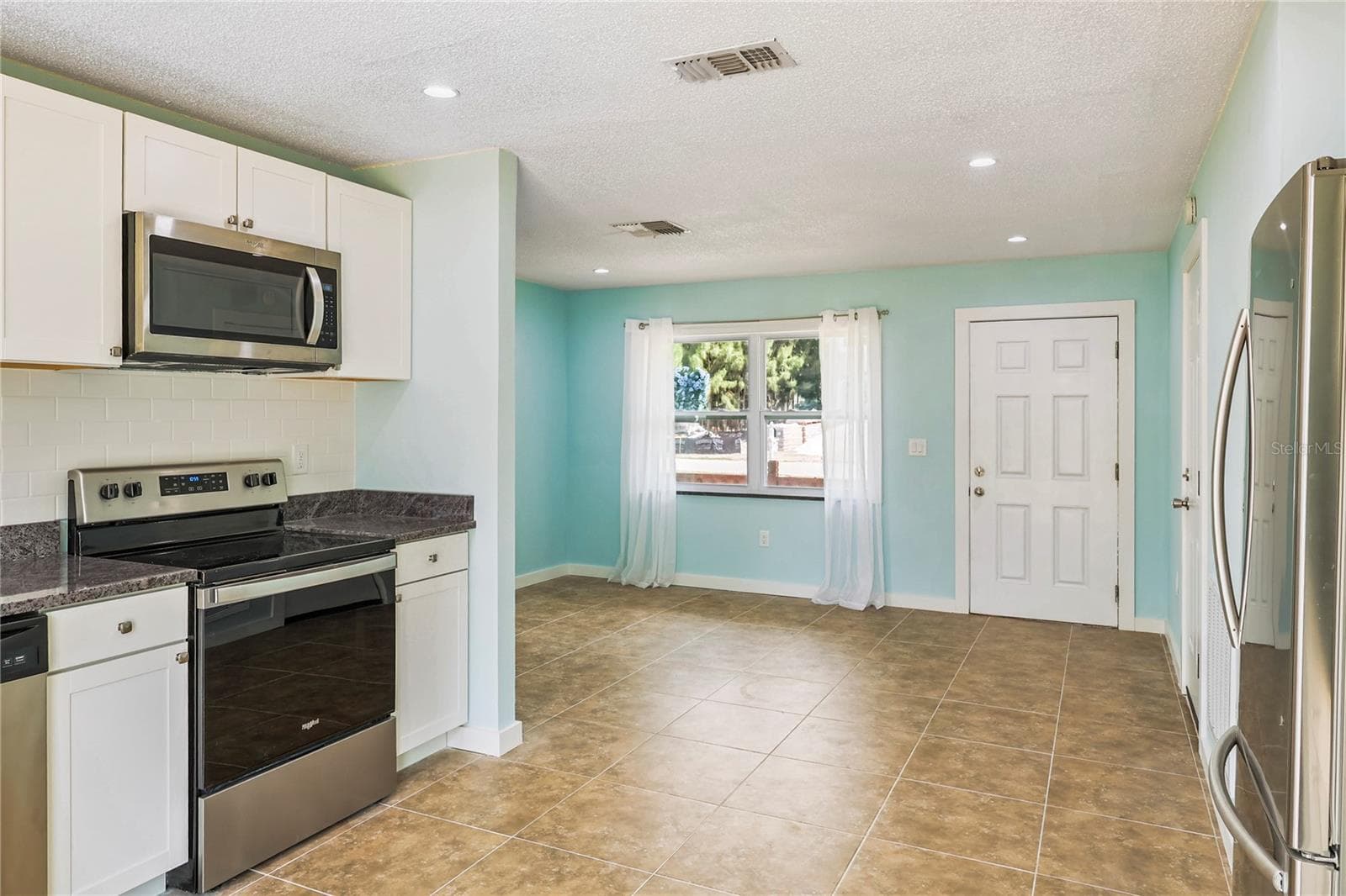 6814 Driftwood Dr photo 5