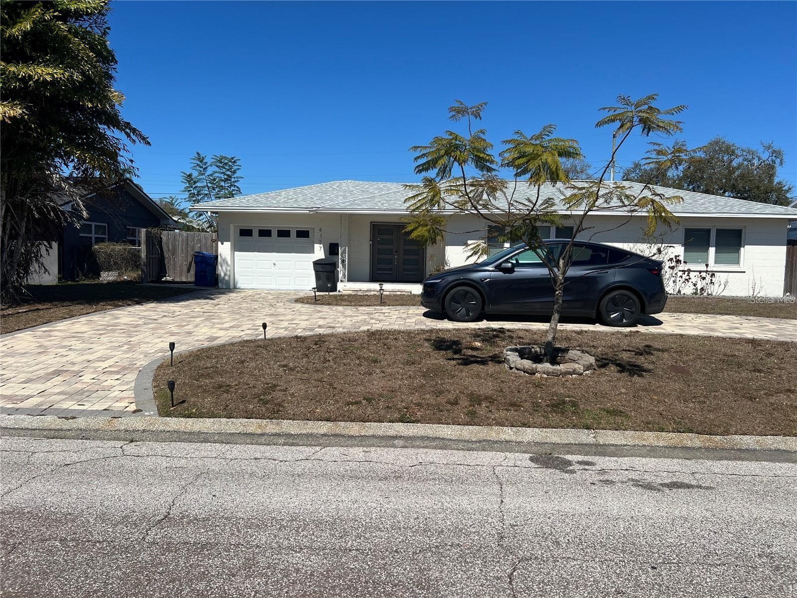 4127 28th Ave N photo 2