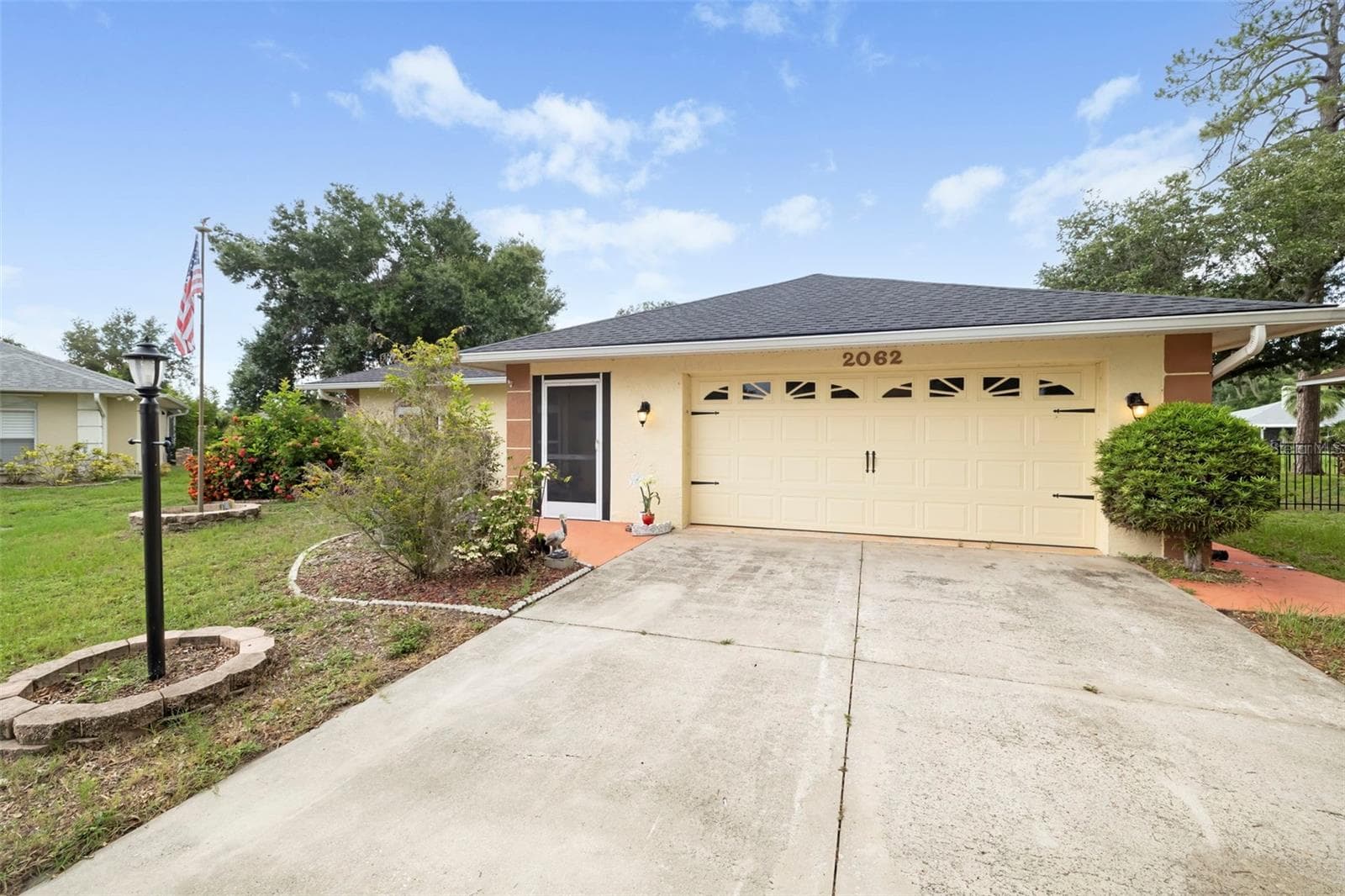 2062 Old Arbor CT photo 3