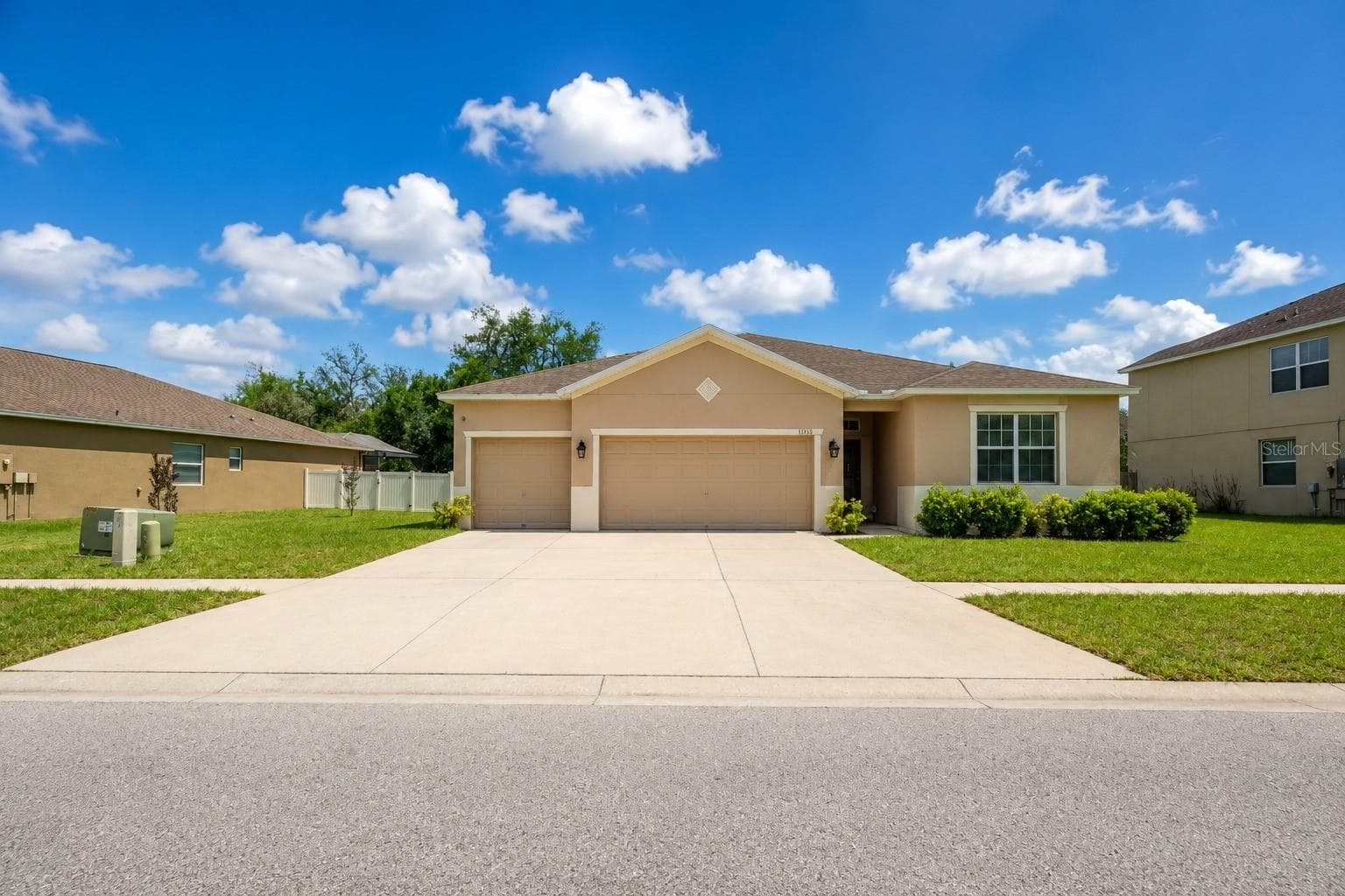 13842 Bee Tree CT photo 2