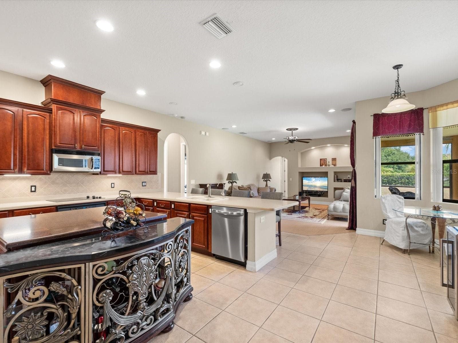 3708 Marbury CT photo 2