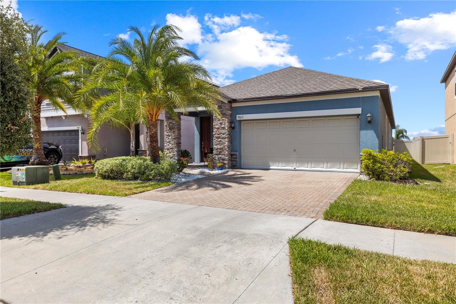 9611 Ivory Dr photo 2