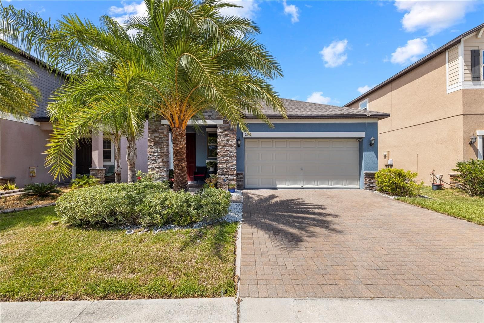 9611 Ivory Dr photo 3