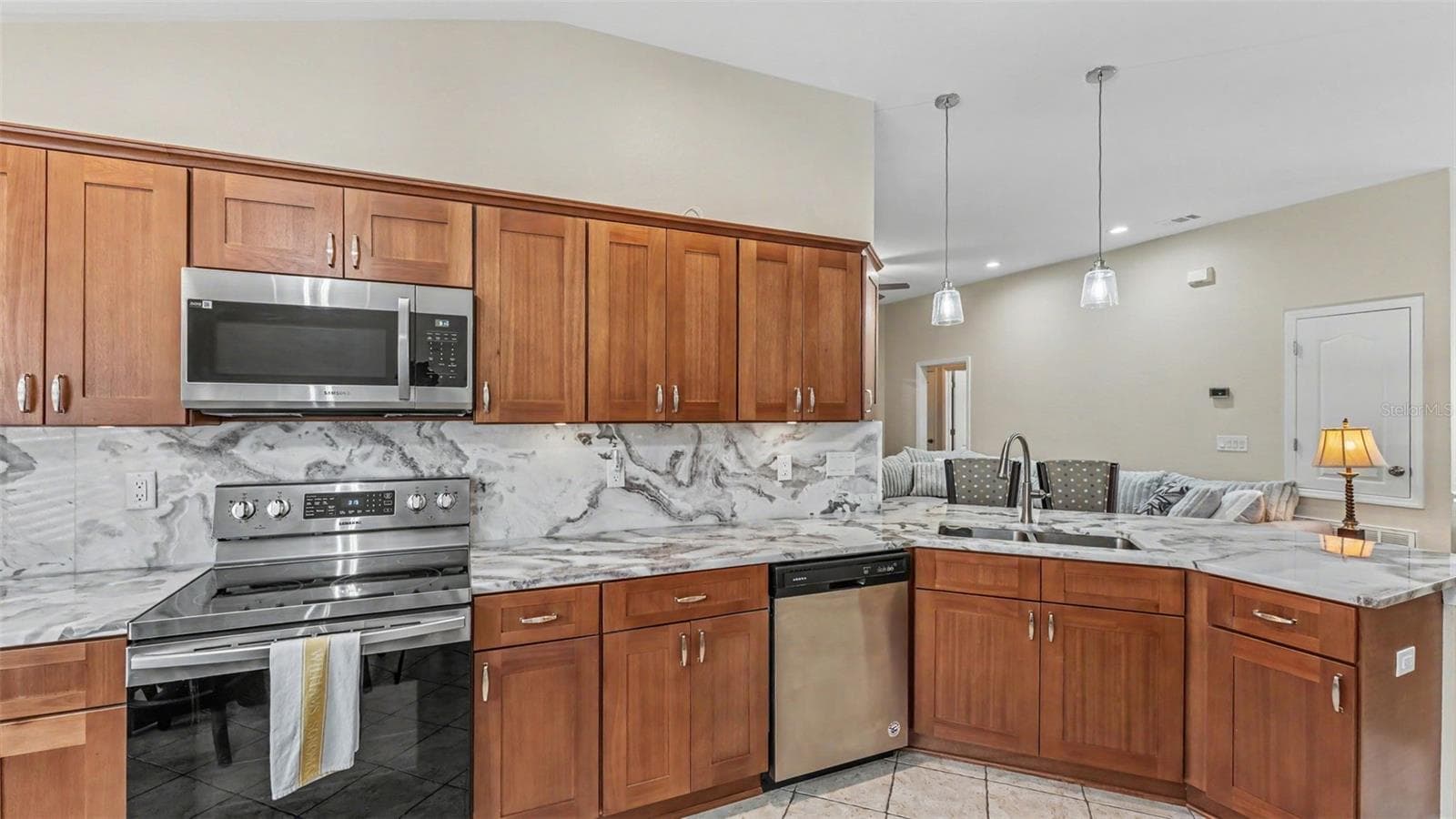 6838 Shimmering Dr photo 5