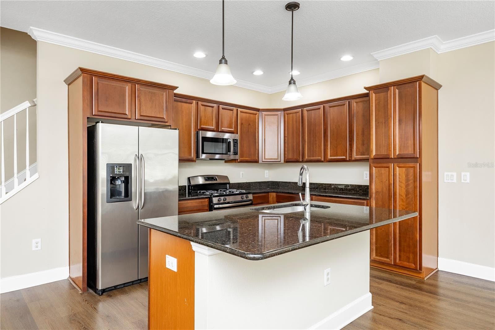 6112 Fishhawk Crossing Blvd photo 4