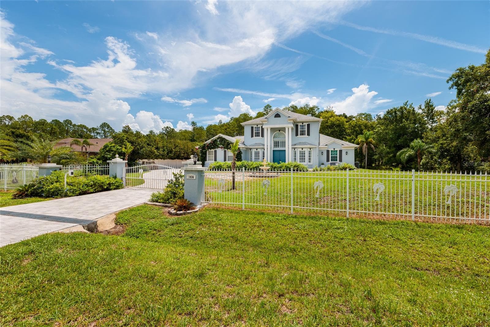 1436 Altamont Ln photo 5