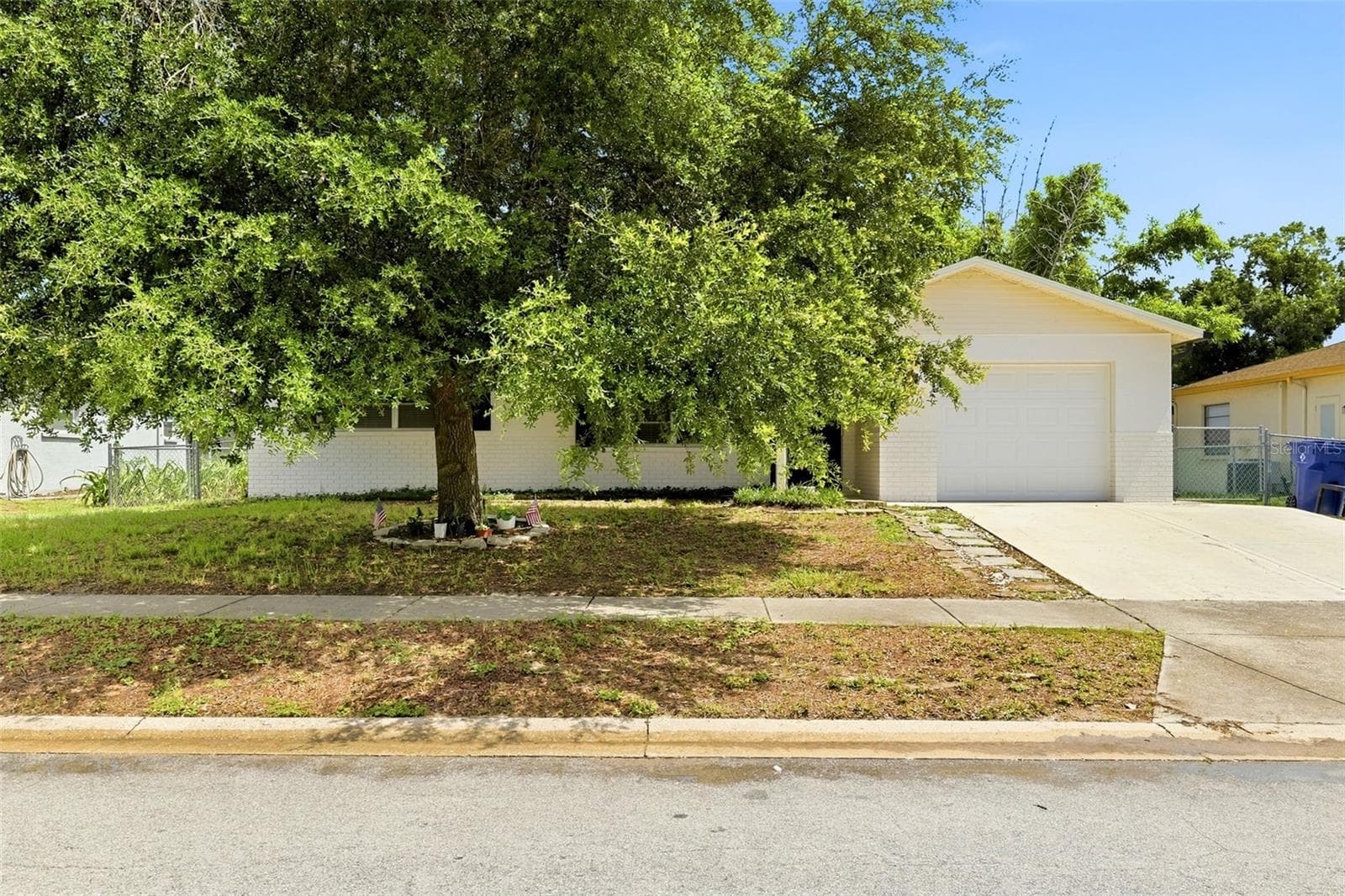 7819 Royal Stewart Dr photo 3