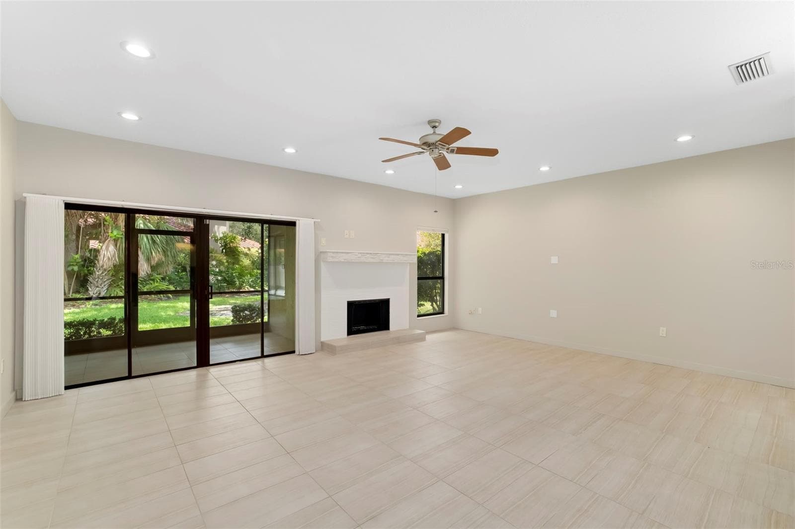 4820 Kestral Park Cir #18 photo 5