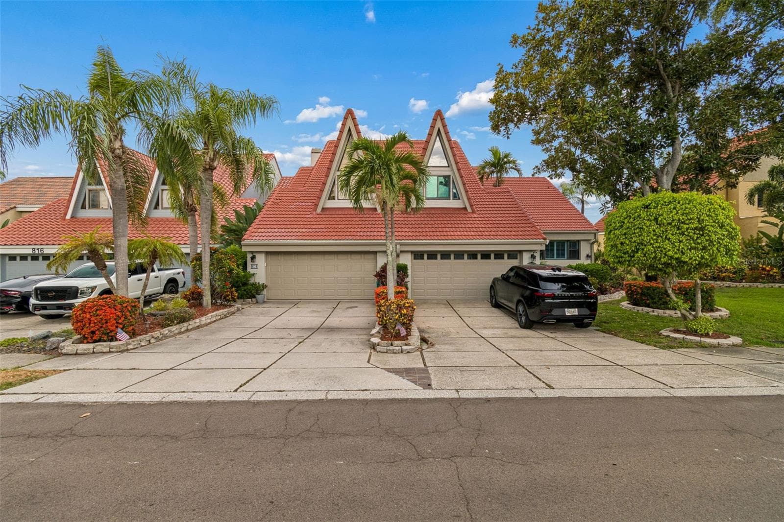 820 Symphony Isles Blvd photo 2